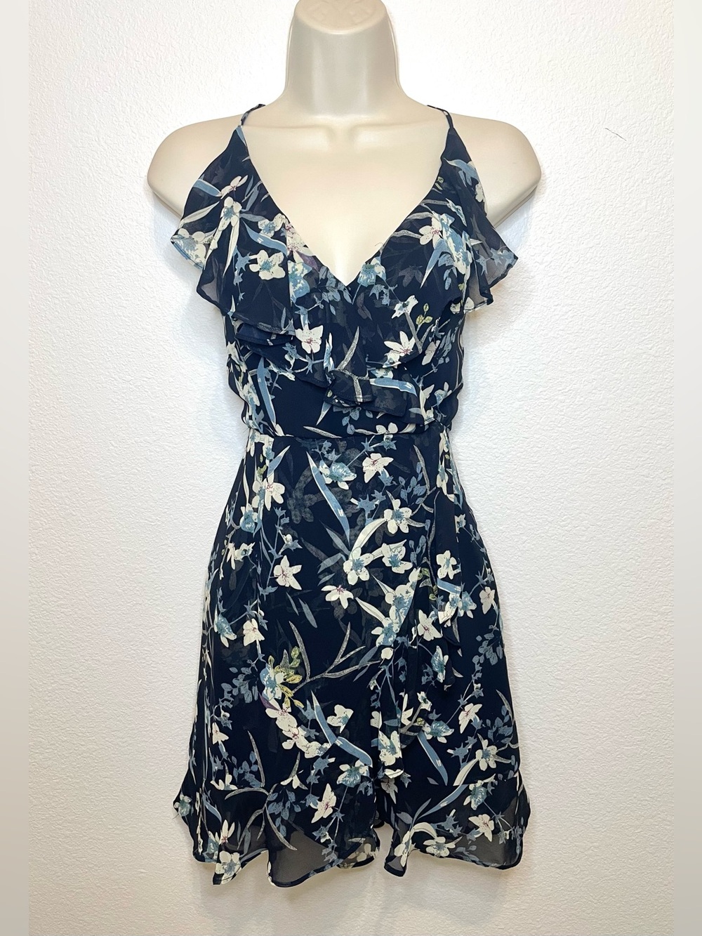 Lulus Floral Navy Blue Ruffle V-Neck Sleeveless Dress